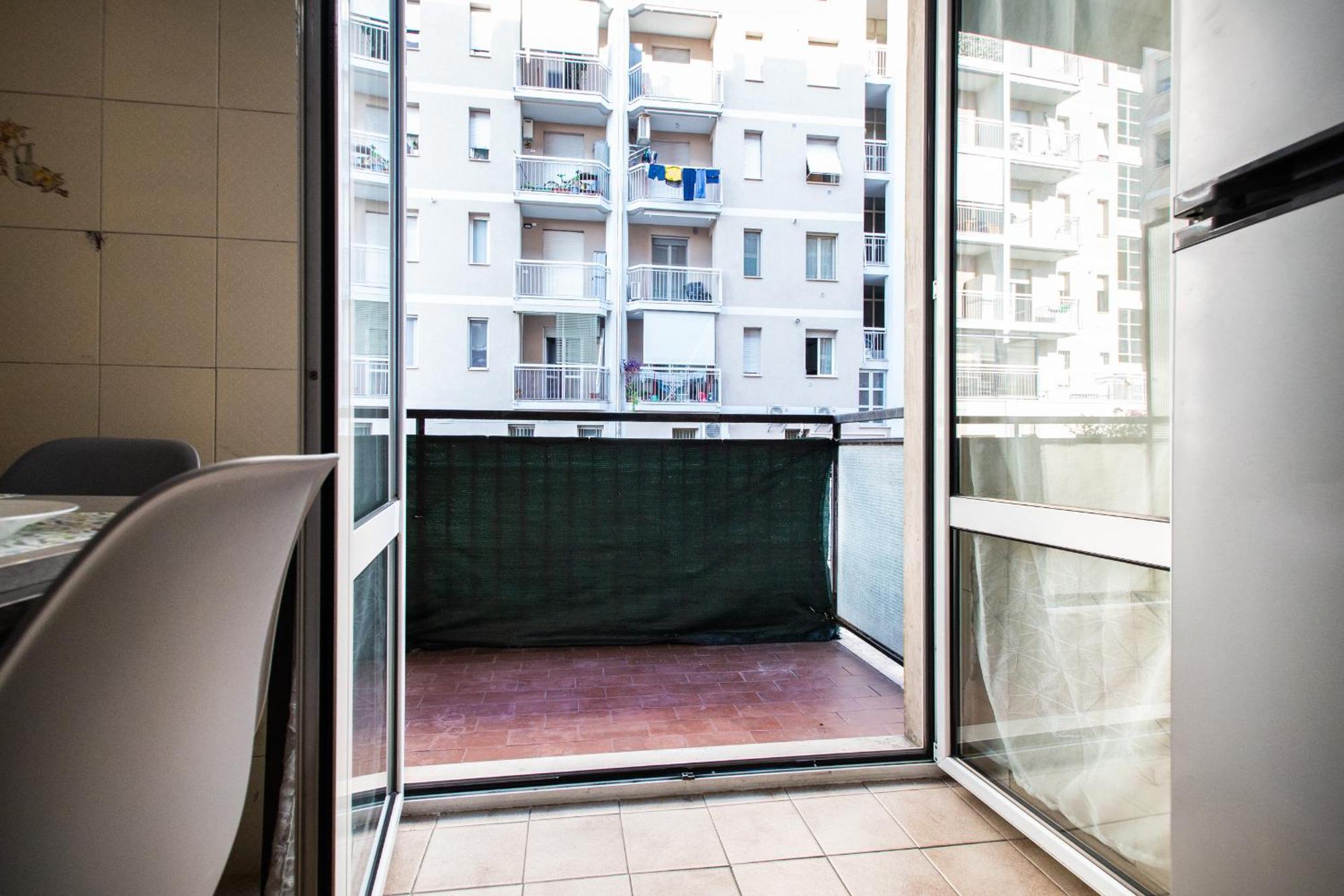 Milano-Linate Suite Self Check In & Free Parking Esterno foto
