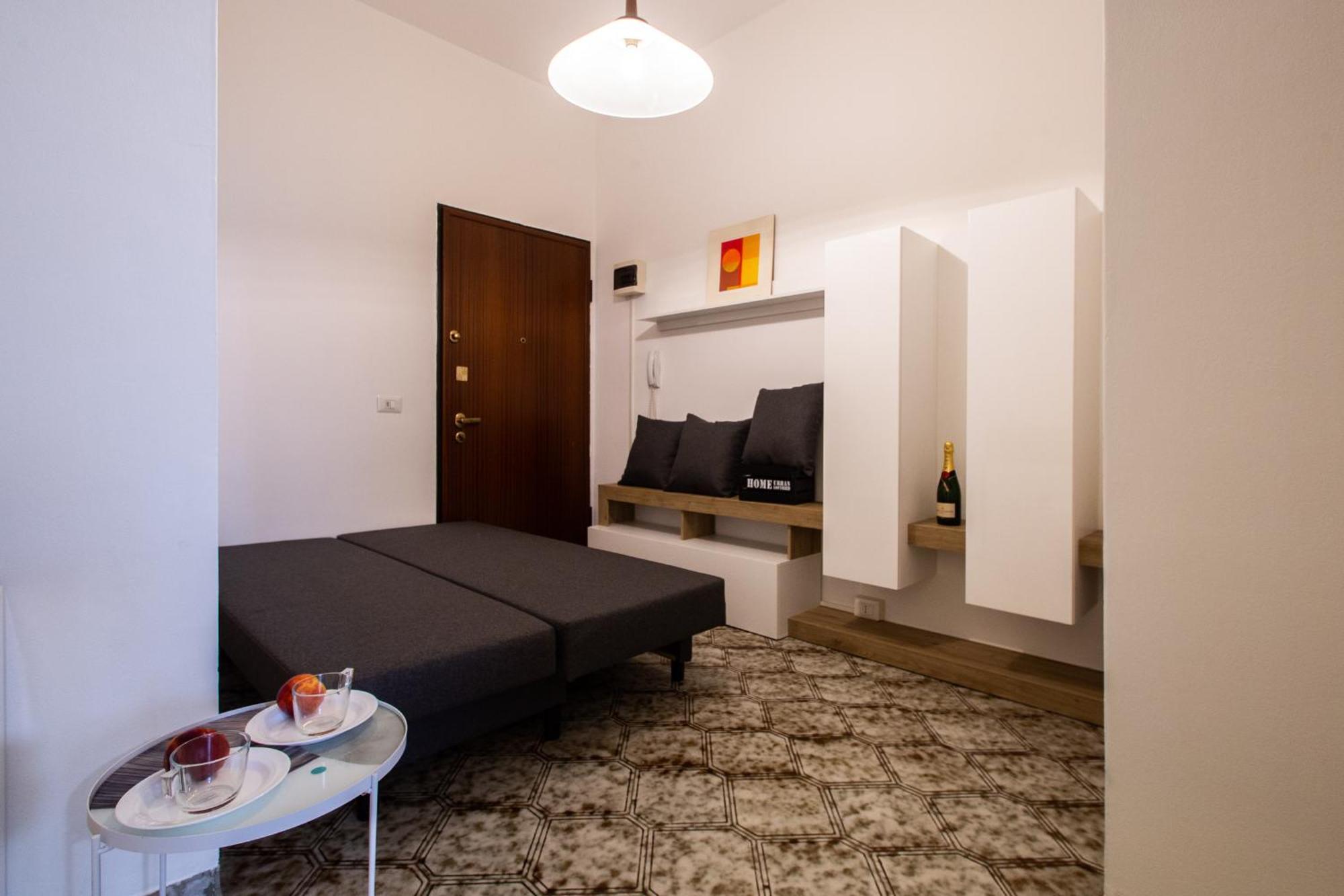Milano-Linate Suite Self Check In & Free Parking Esterno foto